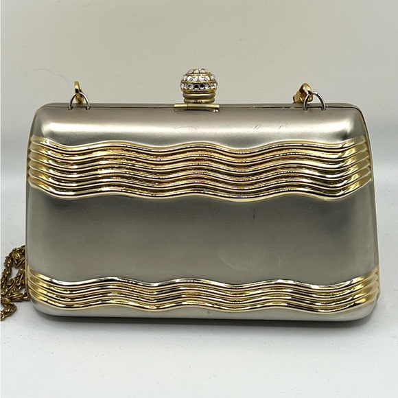 Vintage Sasha Hard Clutch Gold Tone with Chain Strap - Picture 6 of 13
